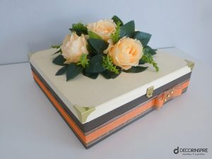 Dekoracyjne pudełko z różami